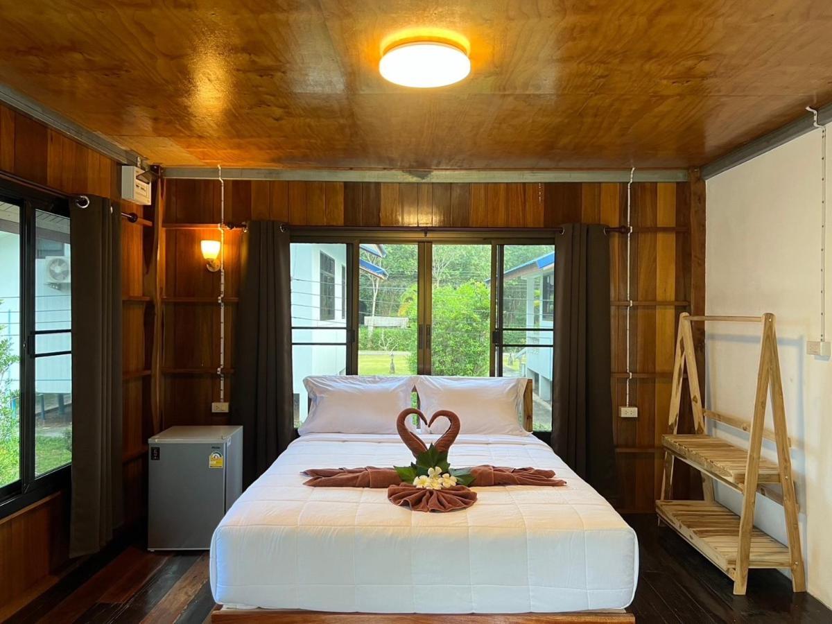 Koh Jum Paradise Resort Exterior photo